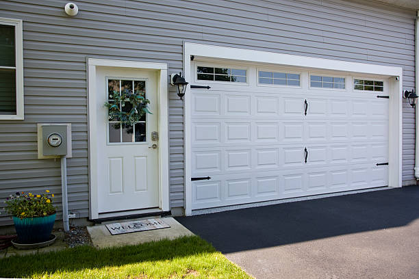 24/7 Emergency Garage Door Roller Replacement experts in St. Marys, KS